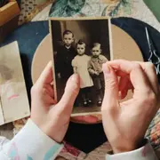 Atelier broderie sur photo et carte ancienne à Luchapt (86)
