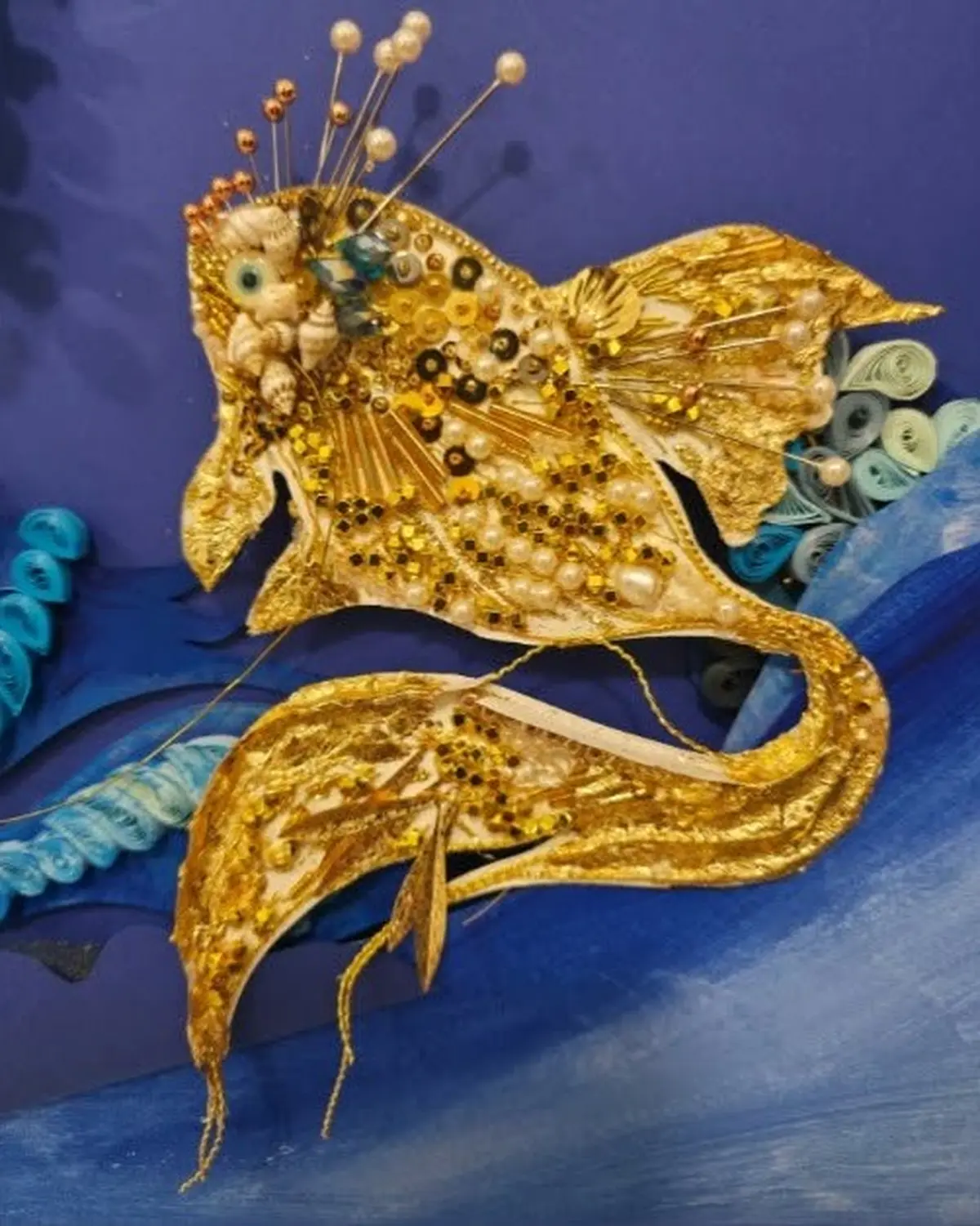 Atelier broderies au fil d'or avec Carine Borderie à la Maison du Père Castor