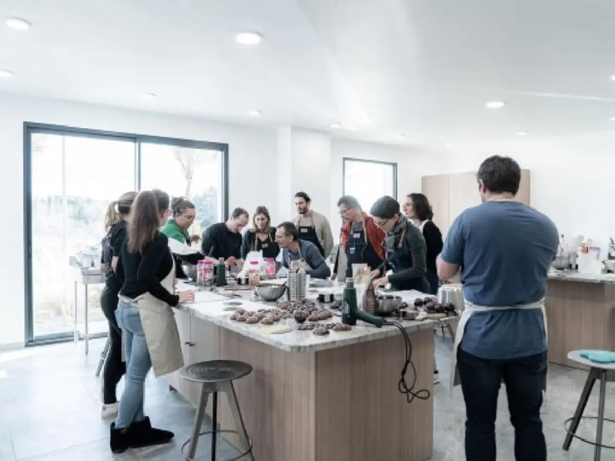 Atelier bûche aux fruits  à Éguilles (13)