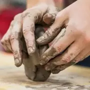 Atelier céramique parent/enfant à Paris 7ème