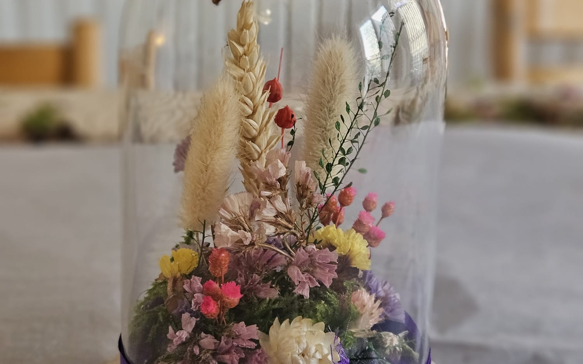 Cloches de fleurs séchées en famille