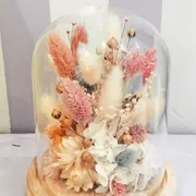 Atelier composition florale sous cloche à Paris 11ème