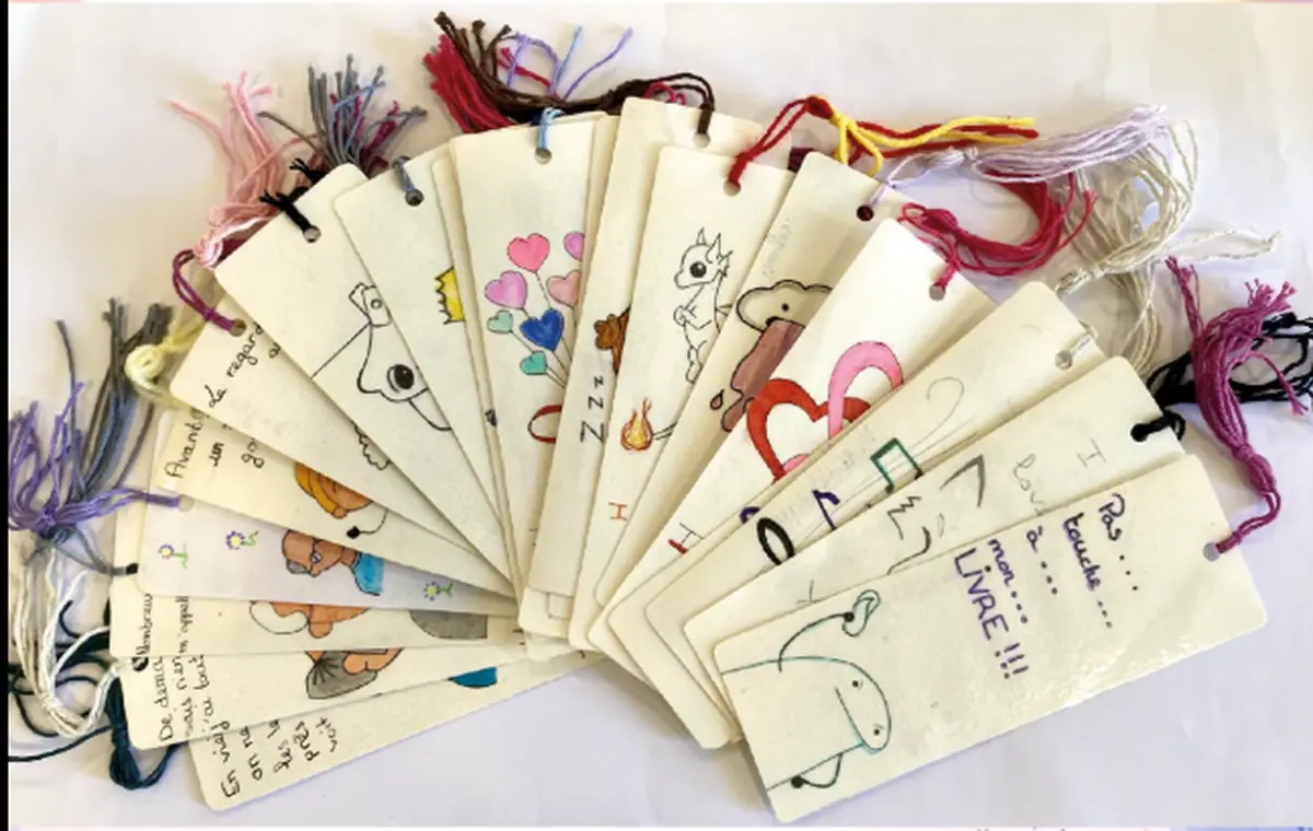 Atelier Confection De Marque-Page à La Médiathèque