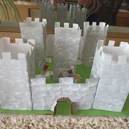 Atelier Construit ton château fort