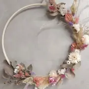 Atelier couronne de fleurs séchées à Lyon 4ème