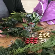 Atelier couronne de Noël à Paris 10ème
