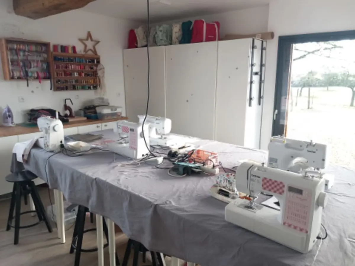 Atelier couture à Lorleau (27)