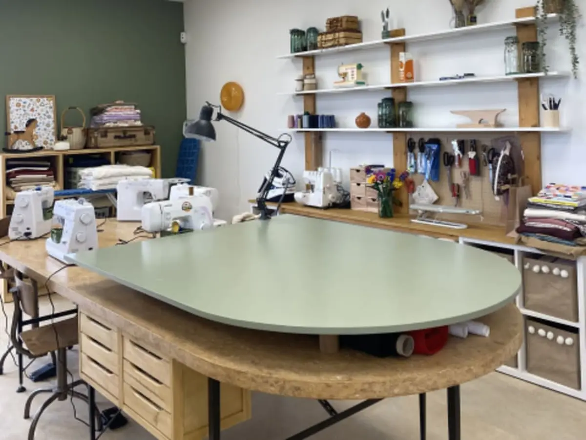 Atelier couture création d'une pochette à livre à Riorges (42)