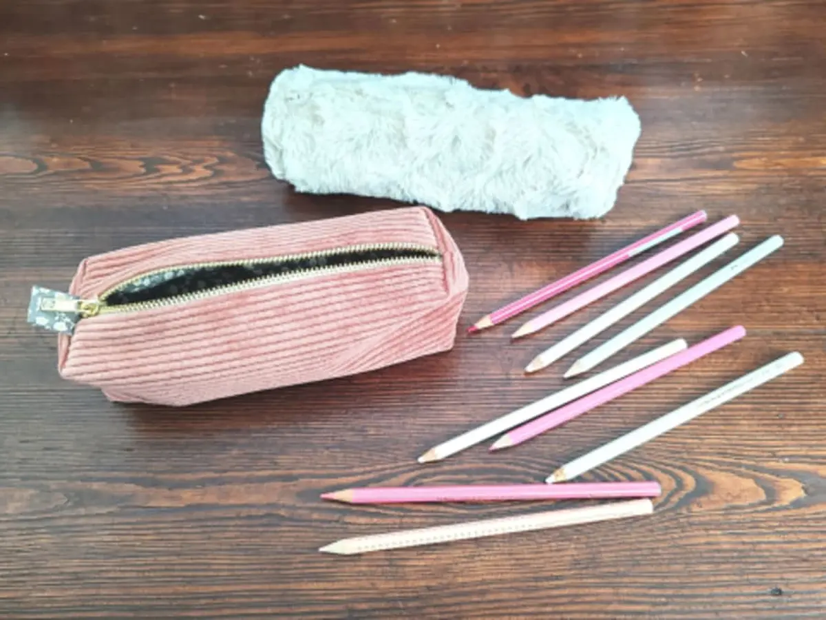 Atelier couture création d'une trousse à Nancy (54)