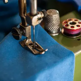 Atelier couture pour les séniors