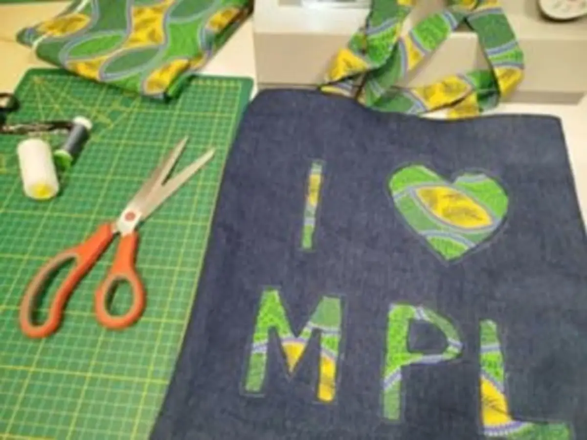 Atelier couture Tote bag réversible personnalisé à Montpellier