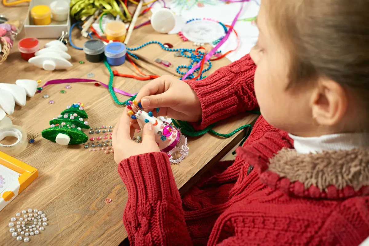 Atelier créatif de Noël parents-enfants à la médiathèque de Chambray-lès-Tours