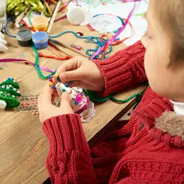 Atelier créatif de Noël parents-enfants à la médiathèque de Chambray-lès-Tours