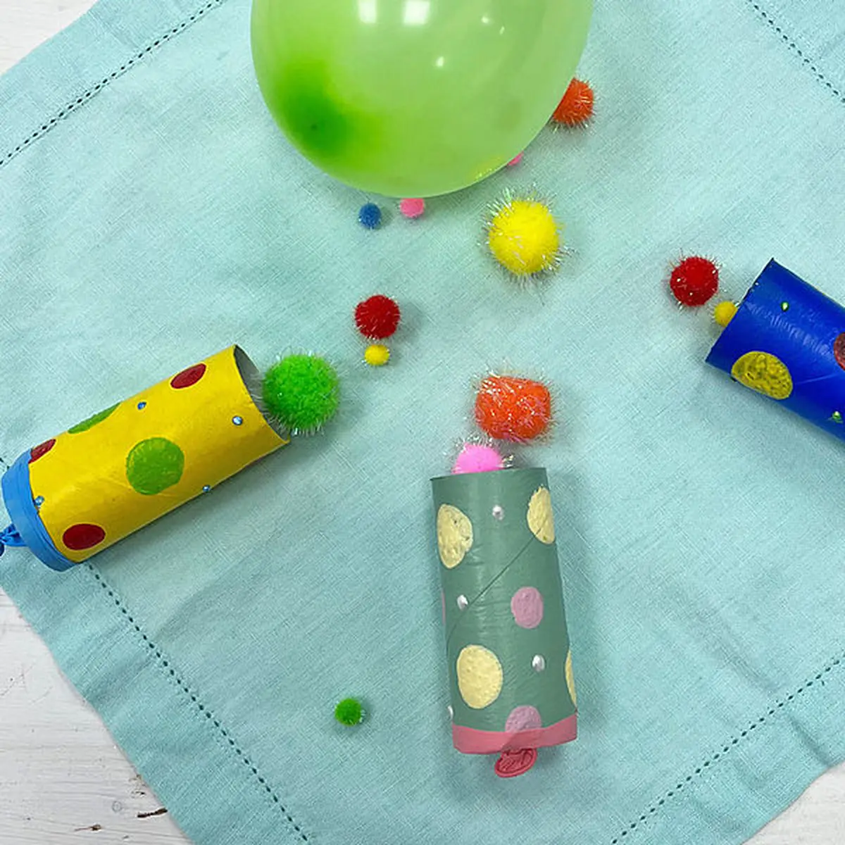Atelier créatif Fabrique ton canon à pompons de super héros