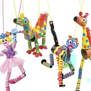 Atelier créatif parents-enfants de fabrication de marionnettes