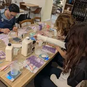 Atelier création d'objets en résine jesmonite à Nice (06)