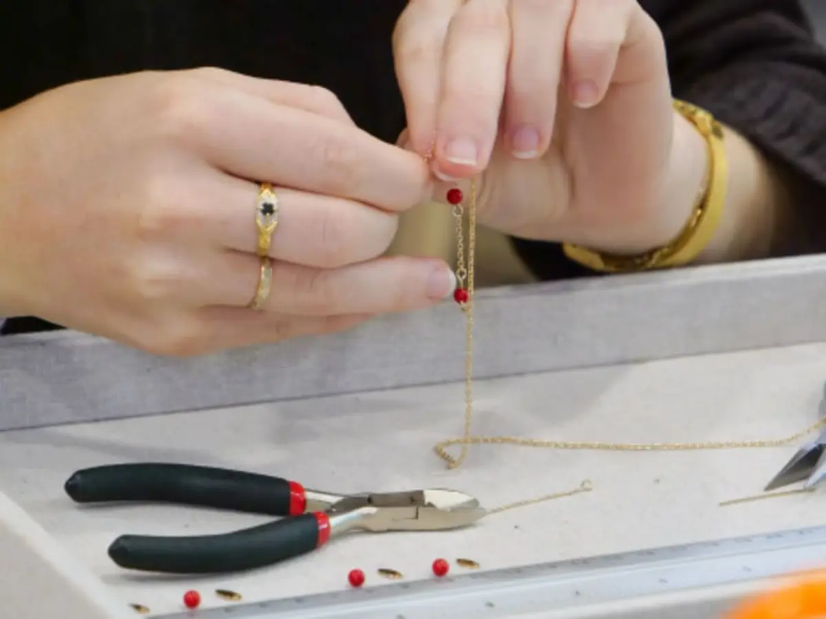 Atelier création d'un bijou près de Reims (51)