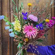 Atelier création d'un bouquet de fleurs à Paris 11ème