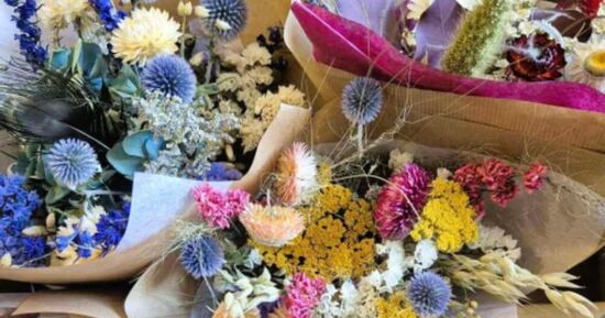 Atelier cr&eacute;ation d'un bouquet en fleurs s&eacute;ch&eacute;es &agrave; Laval (53)