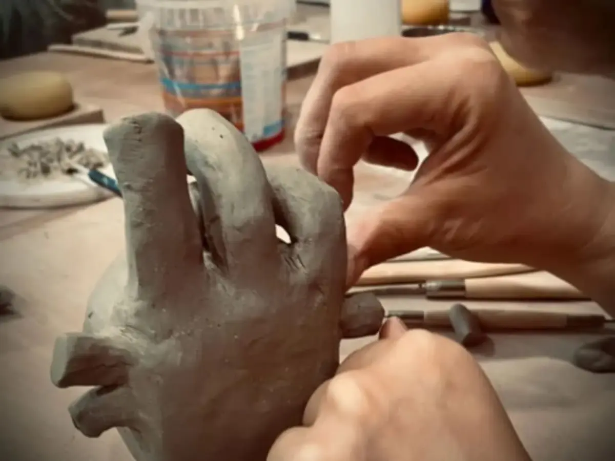 Atelier création d'un cœur anatomique en céramique à Lyon