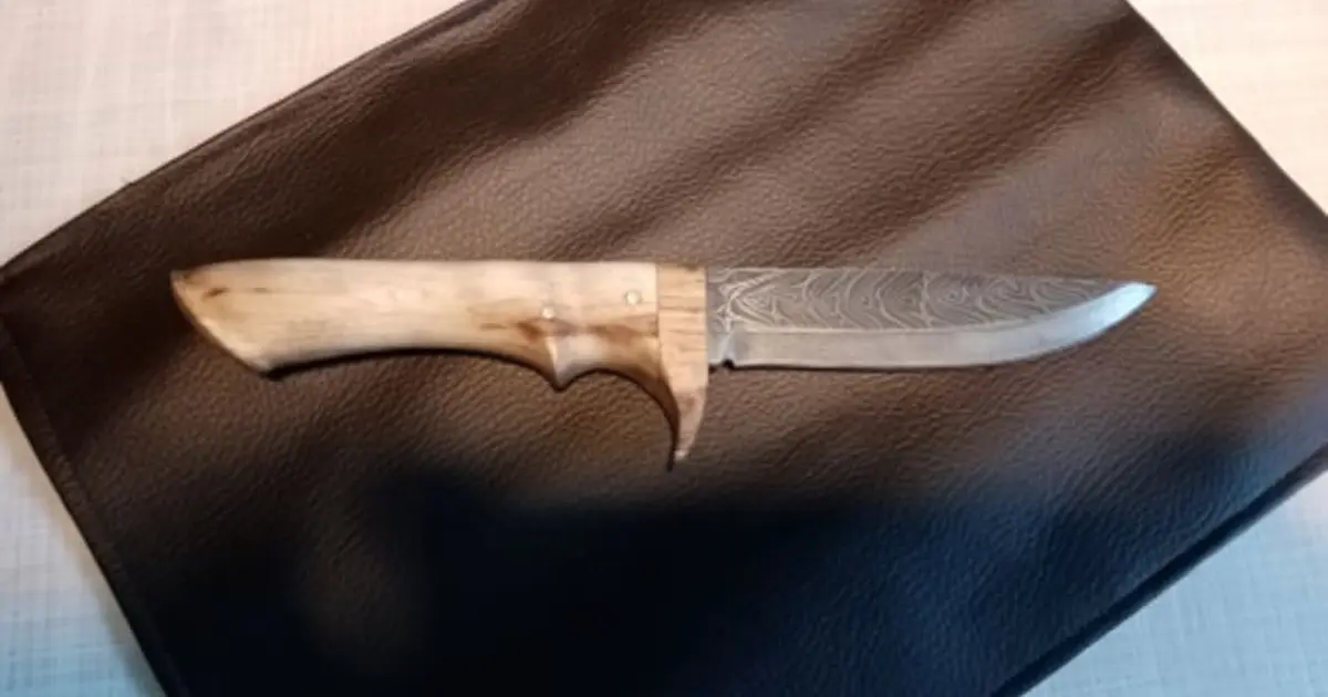 Atelier création d'un couteau avec manche en bois à Amboise (37)