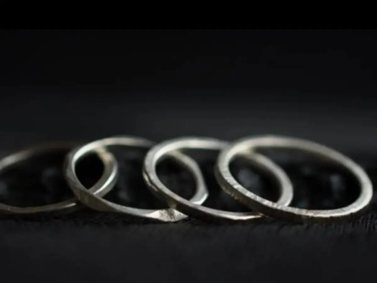 Atelier création d'un duo d'anneaux en argent à Toulouse (31)