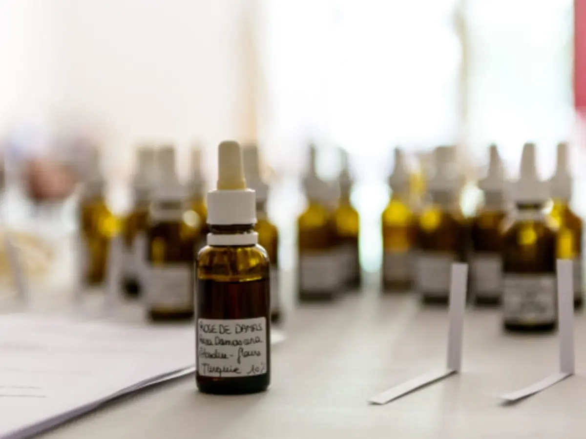 Atelier cr&eacute;ation d'un parfum naturel &agrave; La Tour-du-Pin (38)