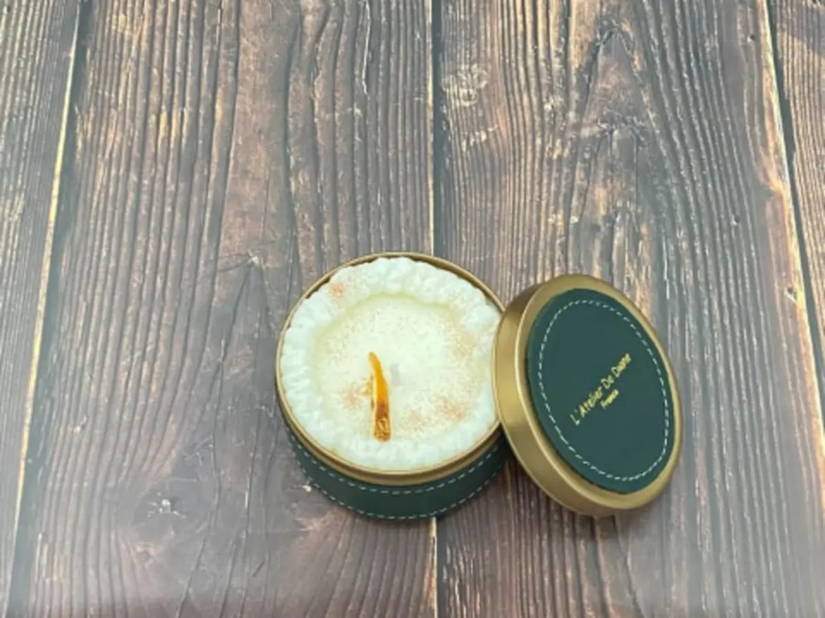 Atelier création d'une bougie parfumée et en cuir à Nassigny (03