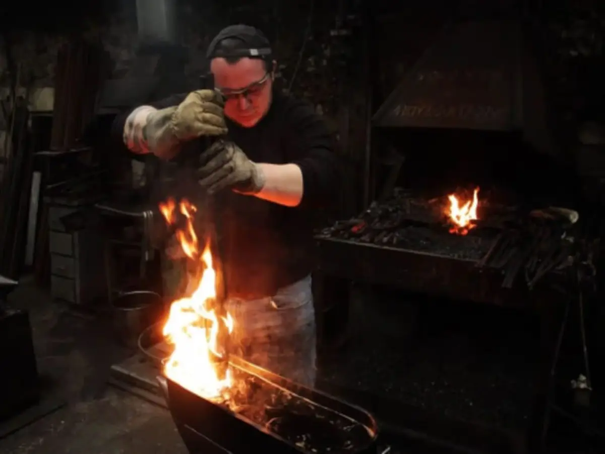 Atelier création d'une hache à Brissac Loire Aubance (49)