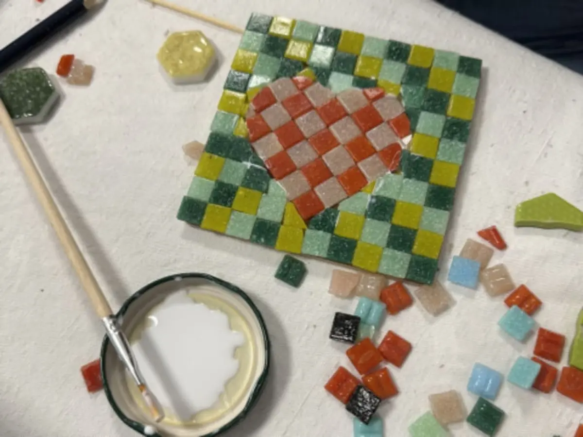 Atelier création d'une mosaïque à Dolus d'Oléron (17)