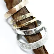 Atelier création de bagues et médailles à Paris 9ème