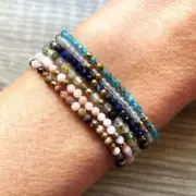 Atelier création de bijoux en pierres naturelles à Paris 15ème