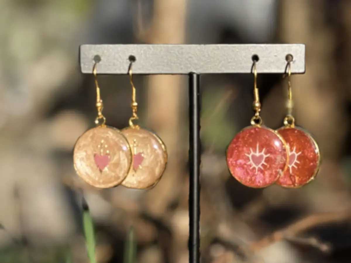 Atelier création de bijoux en résine près de Lyon (69)