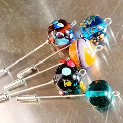 Atelier création de bijoux en verre filé à Val d'Oingt (69)