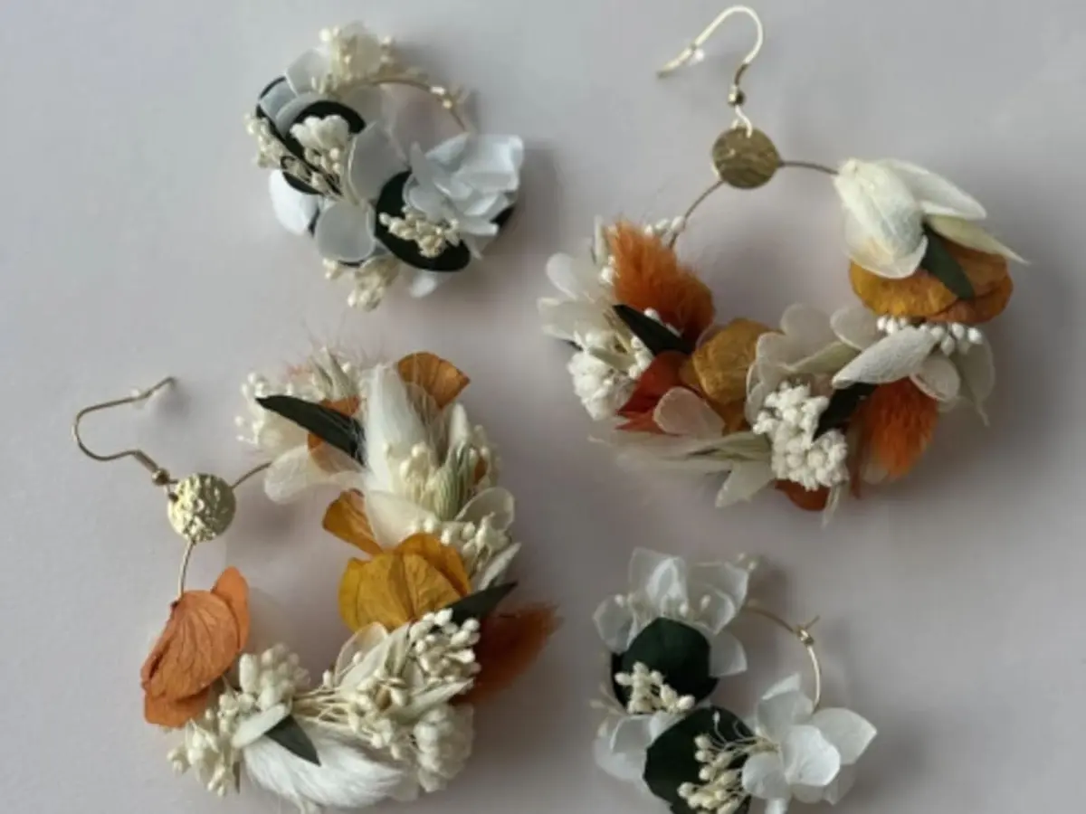 Atelier création de boucles d'oreilles en fleurs séchées à Lille