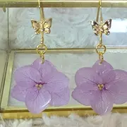 Atelier création de boucles d'oreilles florales à Saint-cyprien