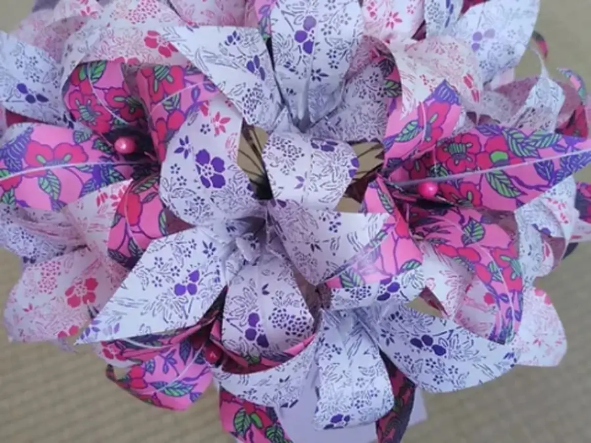 Atelier création de bouquet de fleurs en origami à Metz (57)