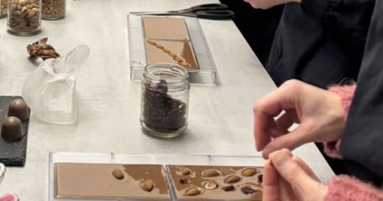 Atelier cr&eacute;ation de chocolats &agrave; Arras (62)
