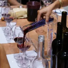 Atelier création de cuvée à Arles (13)