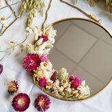 Atelier cr&eacute;ation de miroir en fleurs s&eacute;ch&eacute;es &agrave; Cl&egrave;res (76)