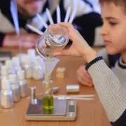Atelier création de parfum à Dijon (21)