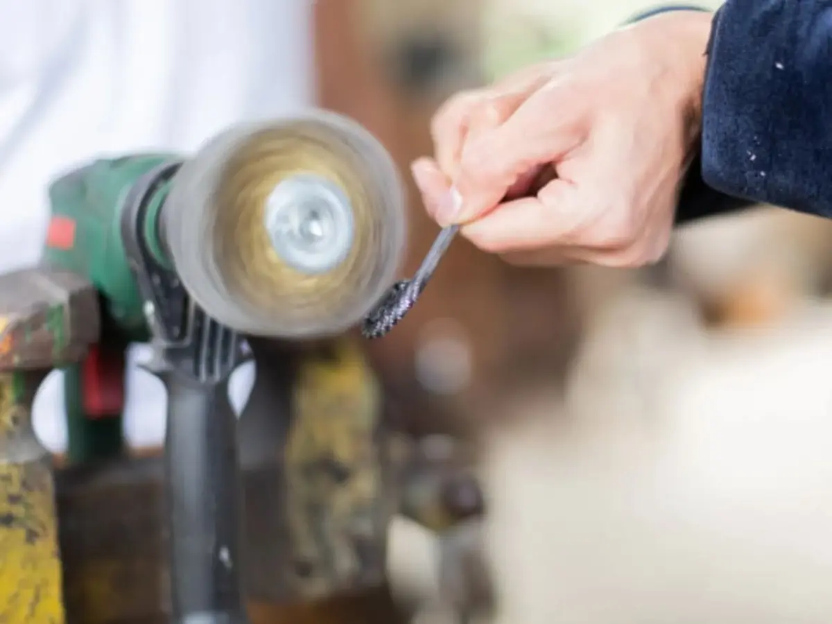 Atelier création de porte-clés forgés à Valcivières (63)