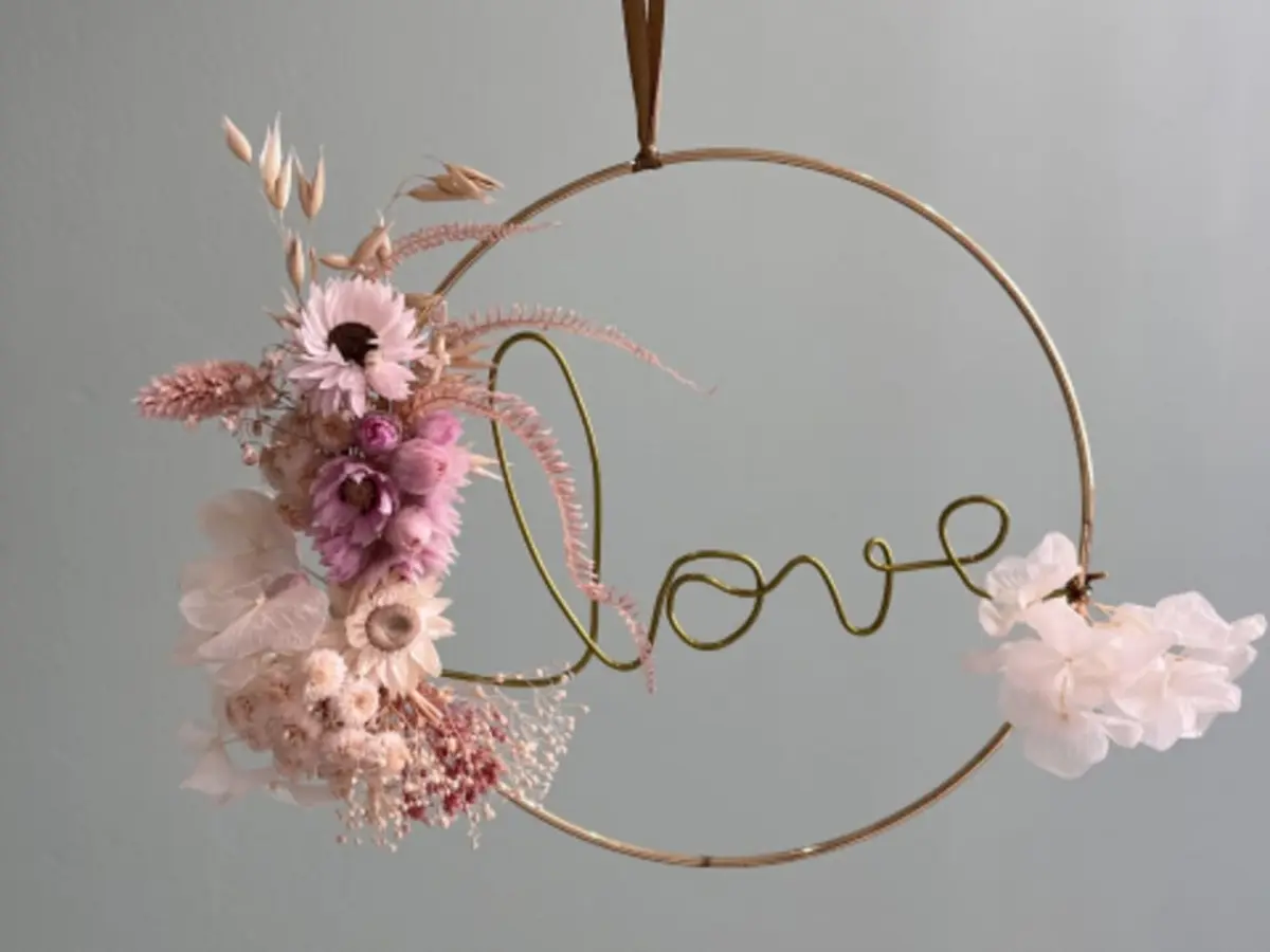 Atelier création de suspension en fleurs séchées à Bourges (18)