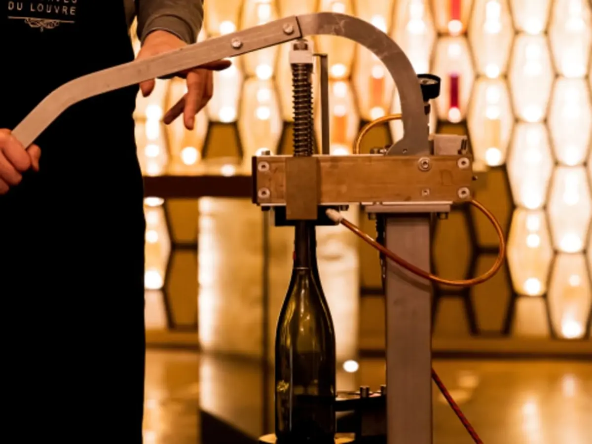 Atelier Créer son propre vin aux Caves du Louvre à Paris