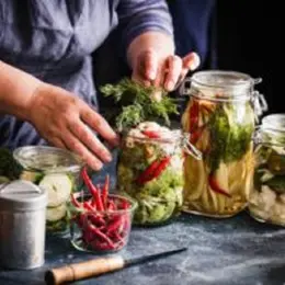 Atelier cuisine : La lactofermentation, à la ferme Lou Baptistou au Bouyssou