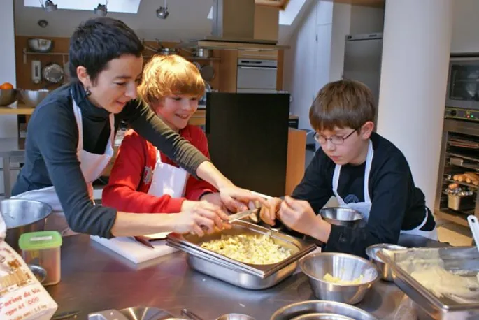 L\'atelier culinaire Cardamome propose des cours pour les adultes et les enfants