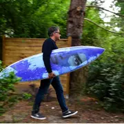 Atelier Custom SurfArt by Peïo Artist, le peintre des surfeurs