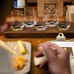 Atelier d’accords : gin, whisky et fromage à Paris 1er