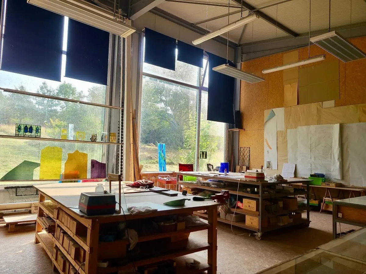 Atelier d'artiste vitrail d'art contemporain
