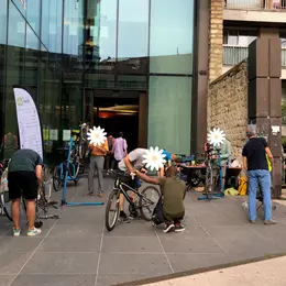 Atelier d'auto-réparation de vélo avec Cyclocube